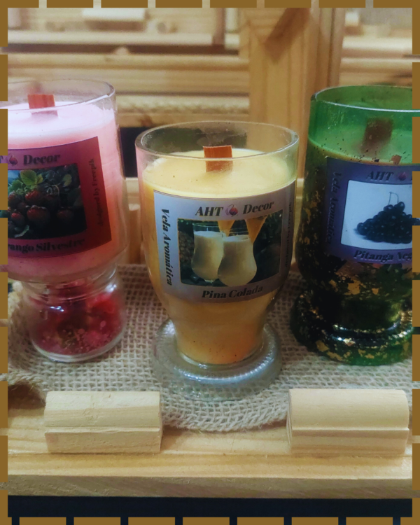 Vela Aromática - 100g - Essências: Morango Silvestre, Pina Colada, Pitanga Negra