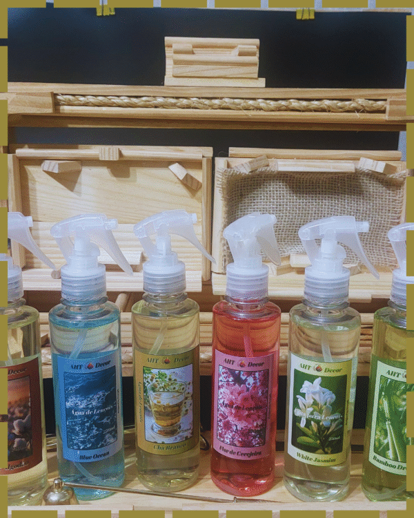 Água para Lençóis - 250ml - Essência: Flor de Algodão, Bamboo Dreams, Flor de Cerejeira, White Jasmim, Chá Branco, Blue Ocean - Image 2