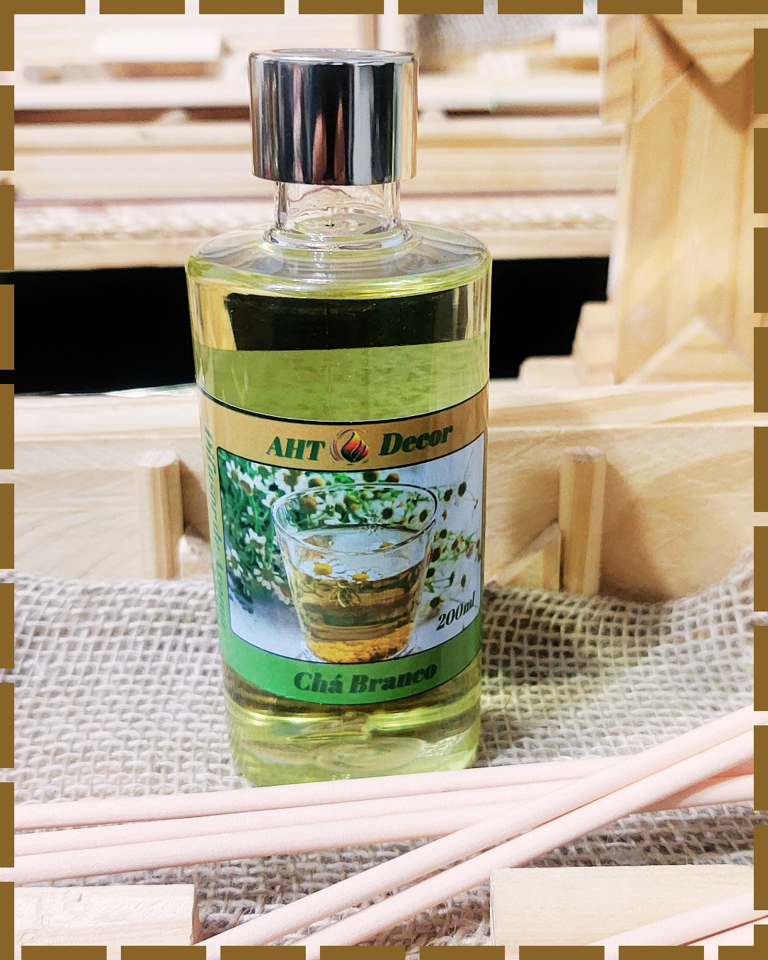 Difusor de Aroma - 200ml - Essências: Lima da Pérsia, Chá Branco, Bamboo MM, Daslu, Madeira do Oriente - Imagem 3