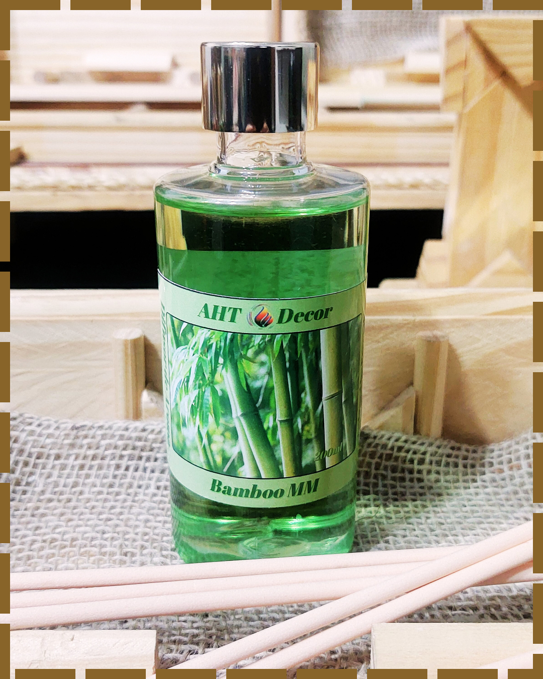 Difusor de Aroma - 200ml - Essências: Lima da Pérsia, Chá Branco, Bamboo MM, Daslu, Madeira do Oriente - Imagem 4