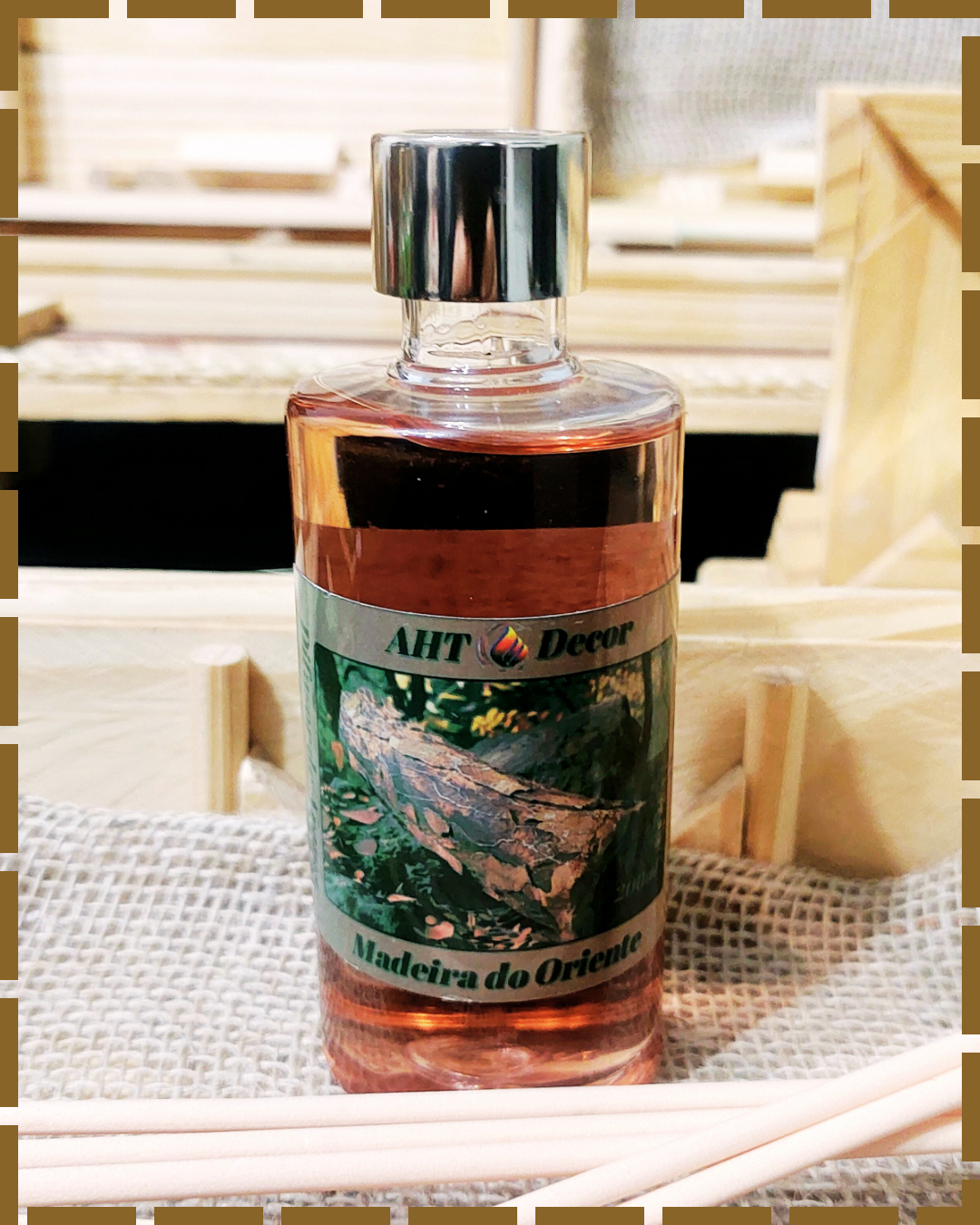 Difusor de Aroma - 200ml - Essências: Lima da Pérsia, Chá Branco, Bamboo MM, Daslu, Madeira do Oriente - Imagem 6